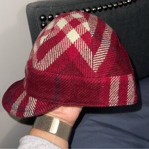 Burberry wool hat size M